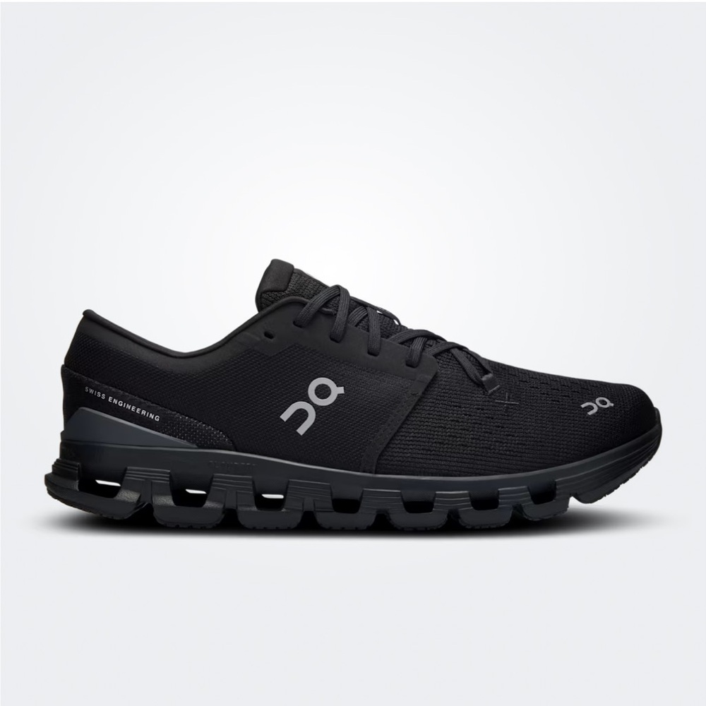 Men’s On Cloud Training Black Cloud X 4 size 11.5